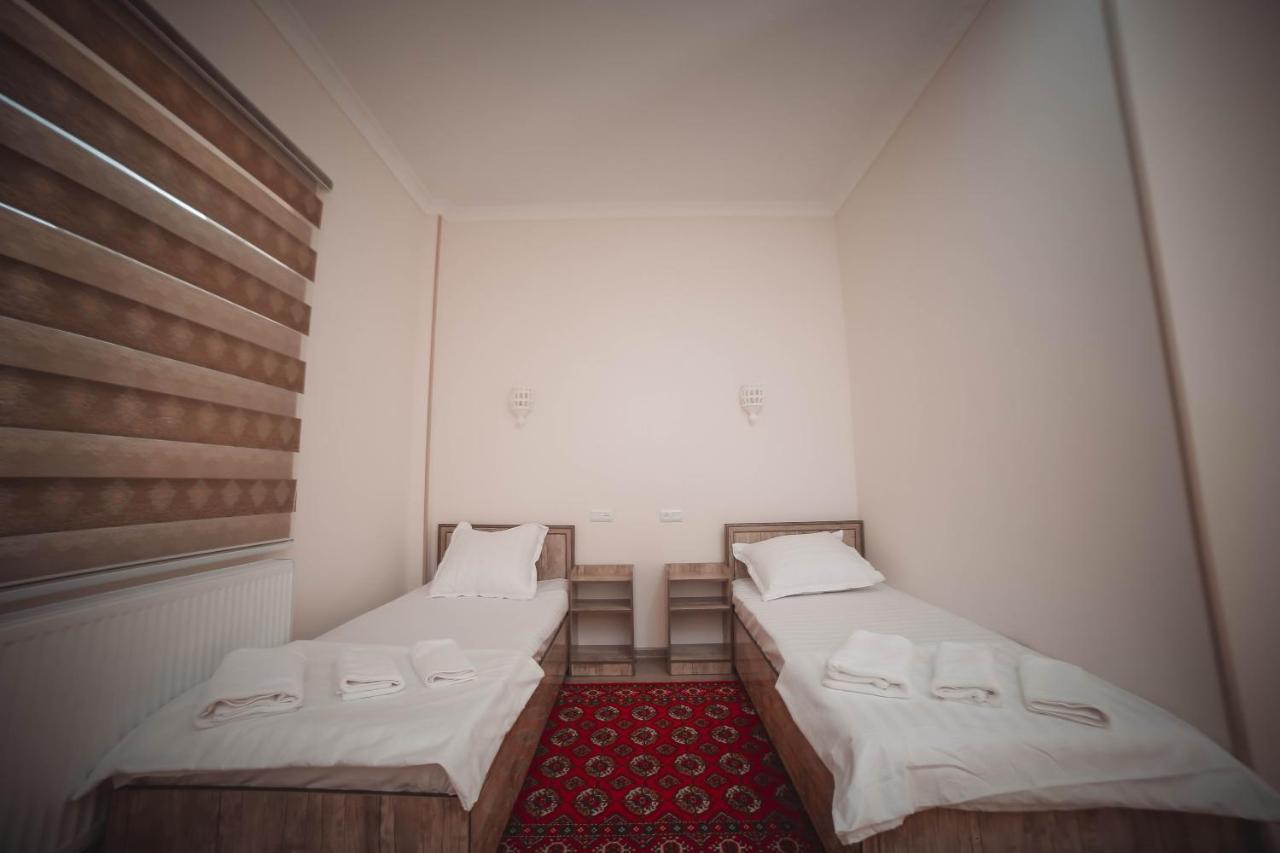 Oqilanur Guest House Хива Екстериор снимка