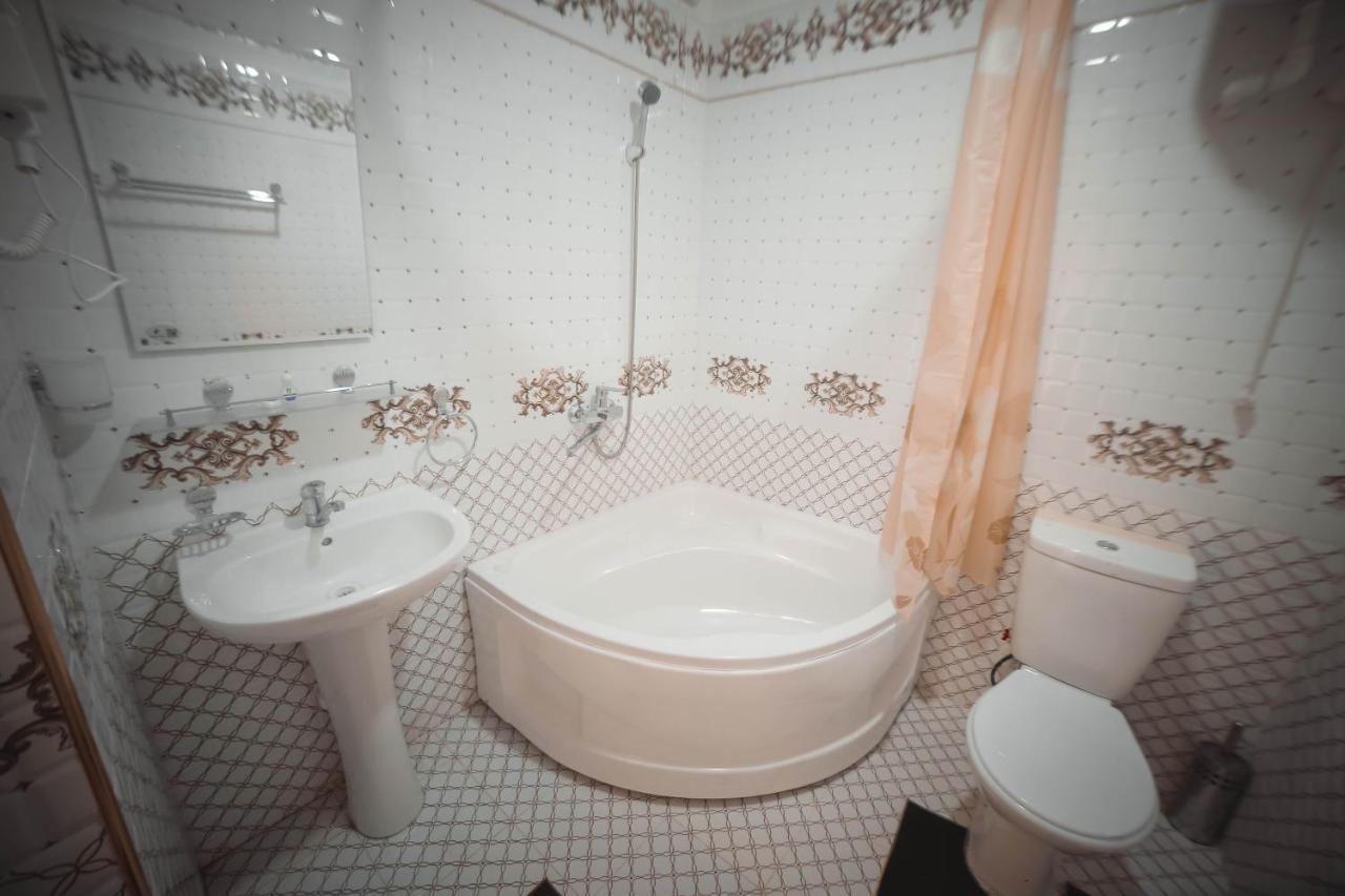 Oqilanur Guest House Хива Екстериор снимка