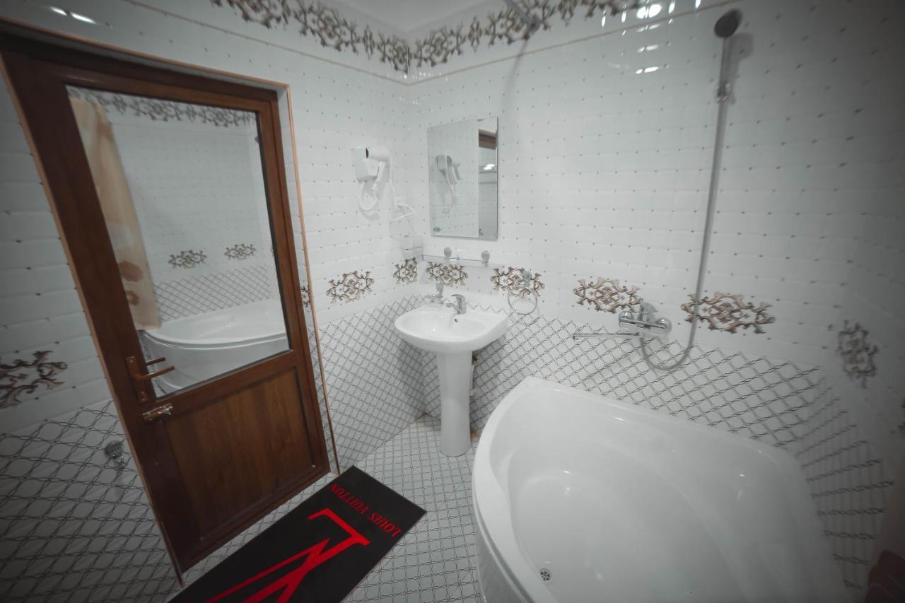 Oqilanur Guest House Хива Екстериор снимка